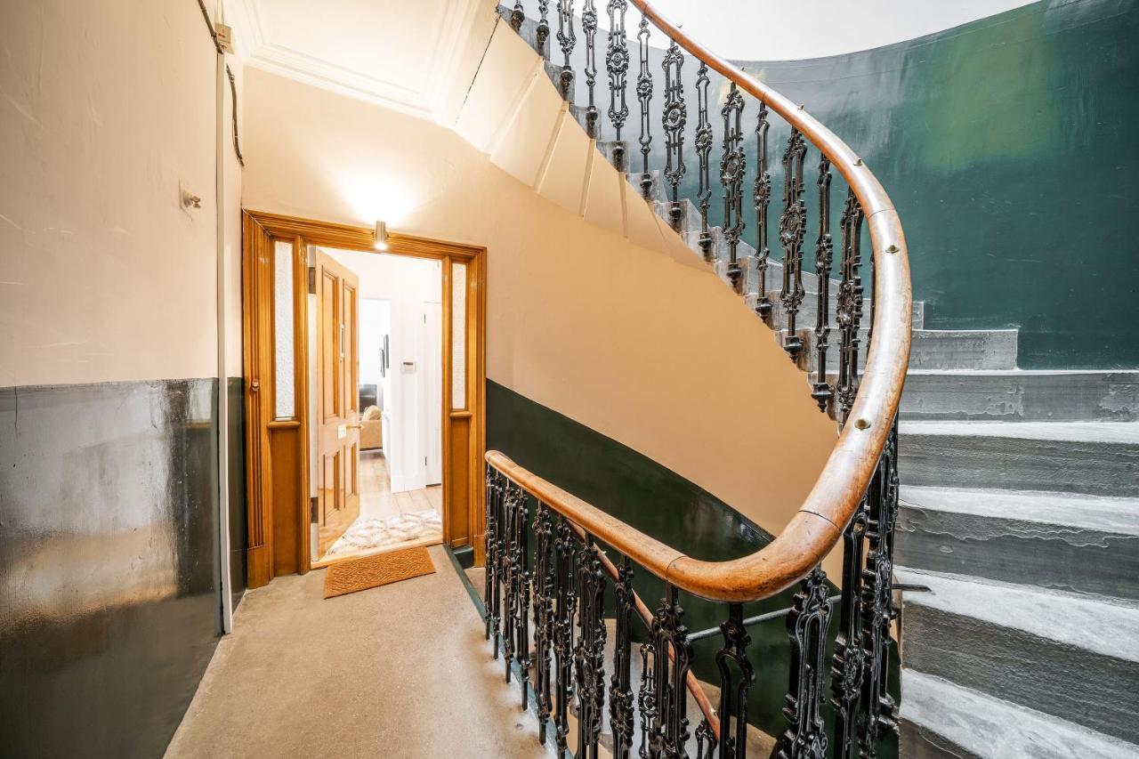 Jane'S Place - Chic 2 Bed Apartment Dundee Buitenkant foto