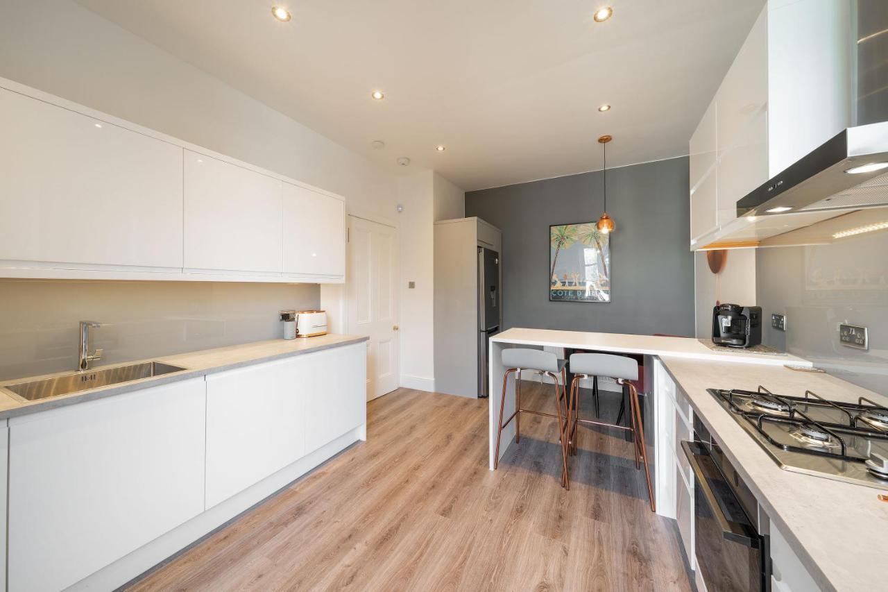 Jane'S Place - Chic 2 Bed Apartment Dundee Buitenkant foto